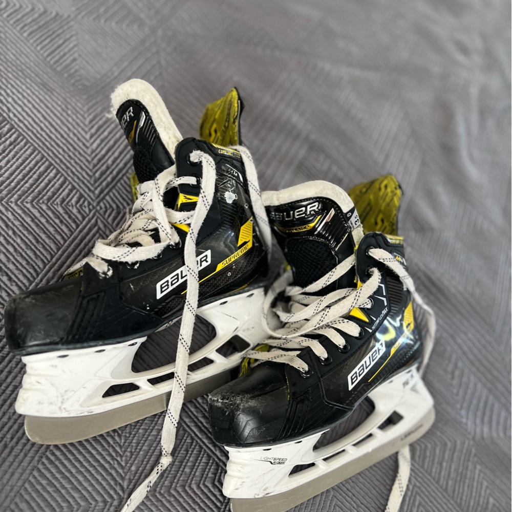 BAUER SUPREME M4 PRO ICE HOCKEY SKATE - JUNIOR (3.5)